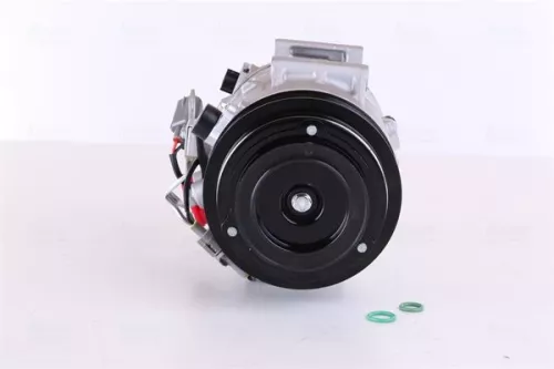 Compressor, air conditioning