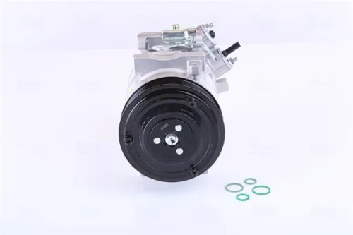 Compressor, air conditioning